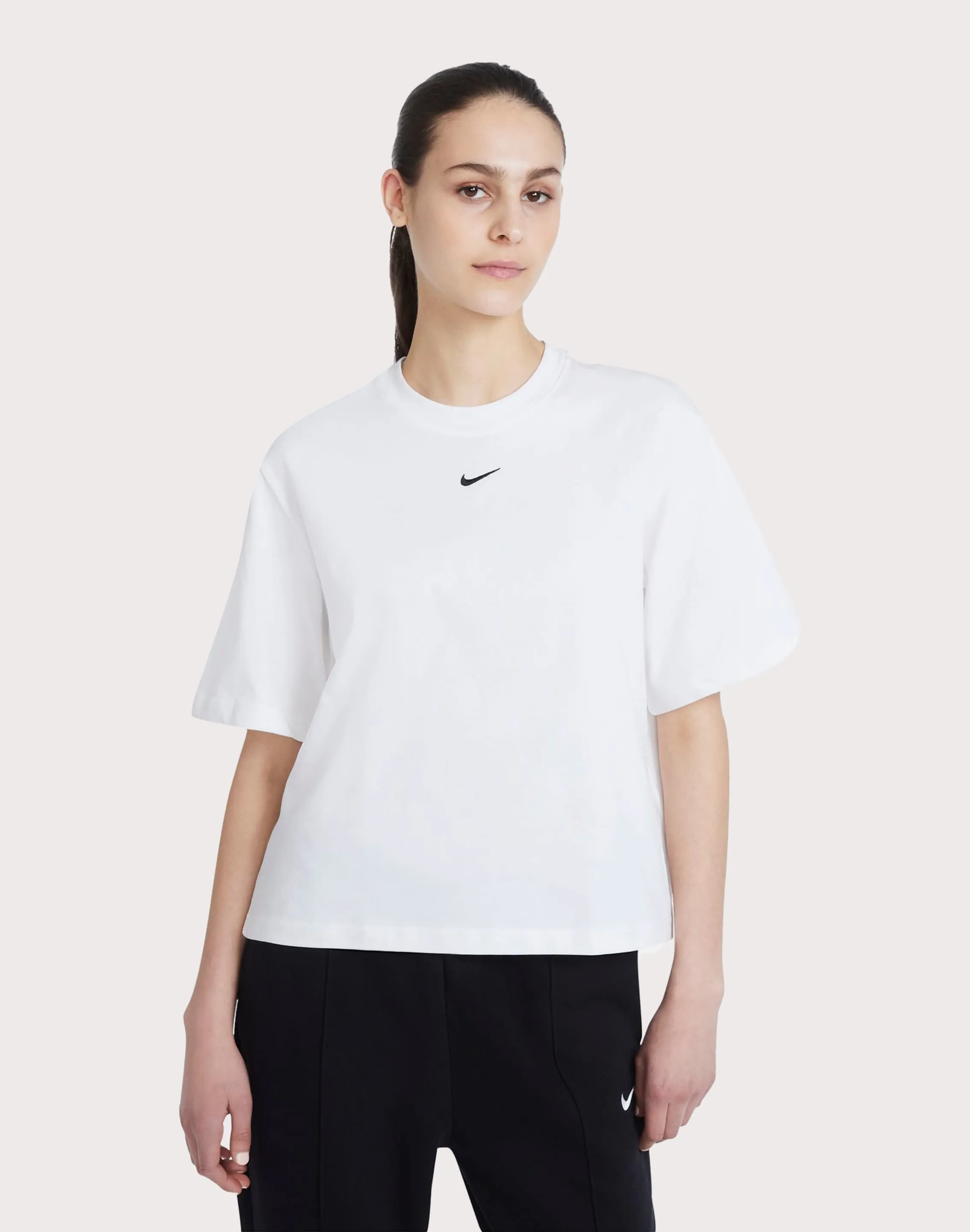 Nike Sportswear Essentials Boxy White Tee