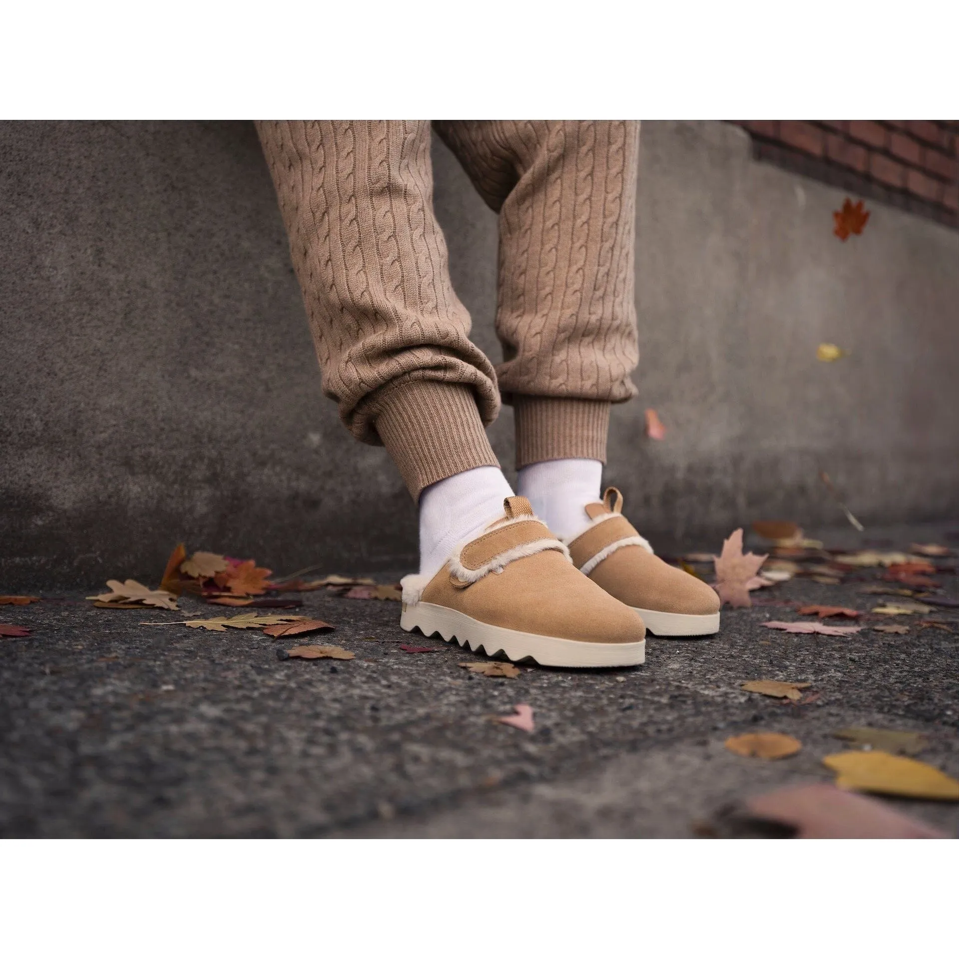 SOREL VIIBE? SUEDE COZY CLOG WOMEN'S